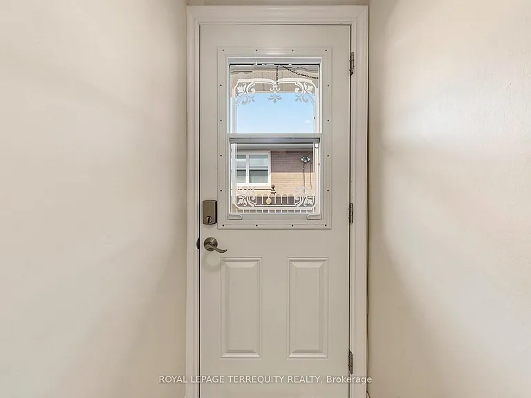 14 Hedges Blvd #LOWER — Photo 30