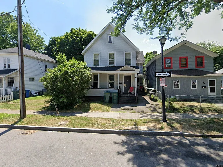 41 Woodward St — Photo 1