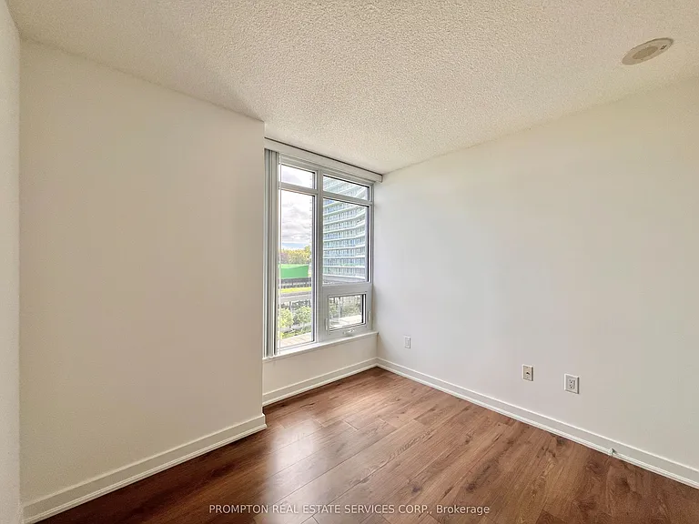 121 McMahon Dr #608 — Photo 17