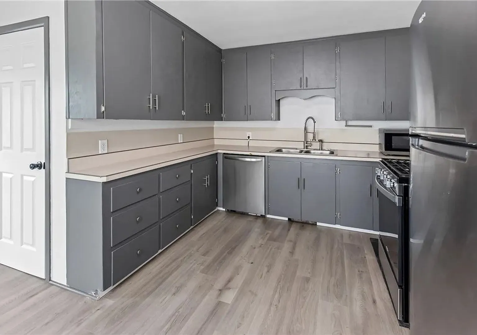 Charming 3-Bedroom Heights Home | Huge Fenced Yard + Garage! — Photo 2