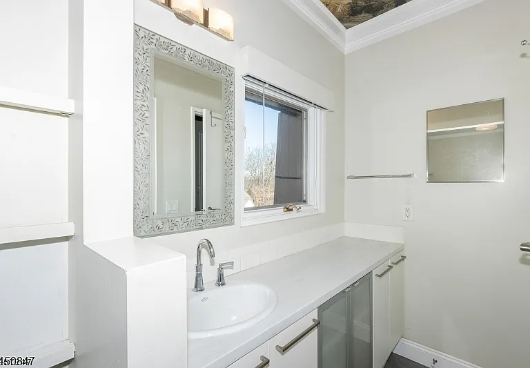 22 Riverside Dr #D10 — Photo 8