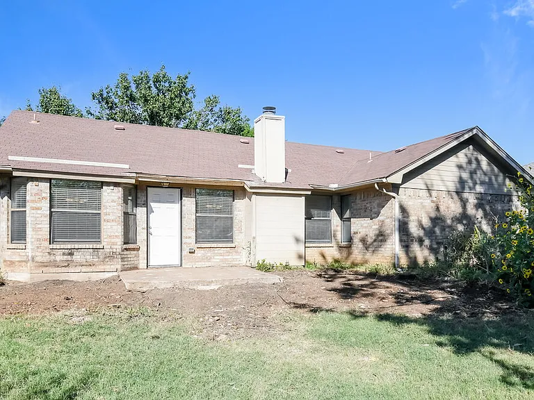 717 Parkwest Blvd — Photo 16