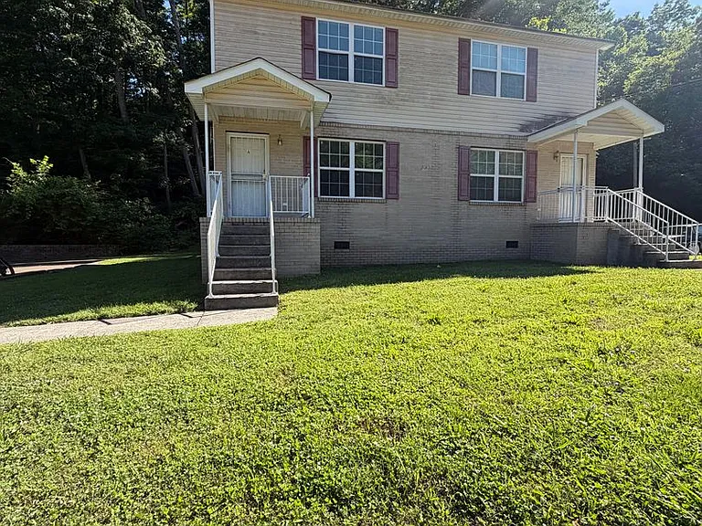 3332 Pinewood Ave — Photo 1