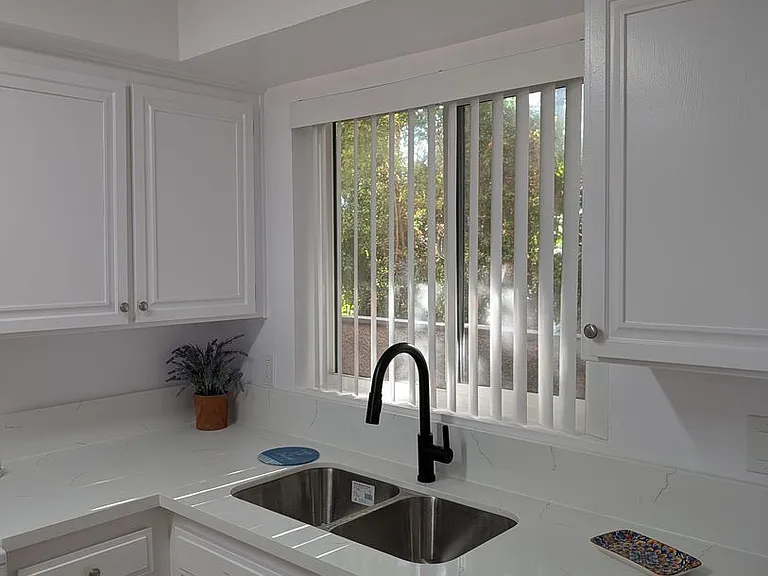 11839 BURBANK — Photo 24