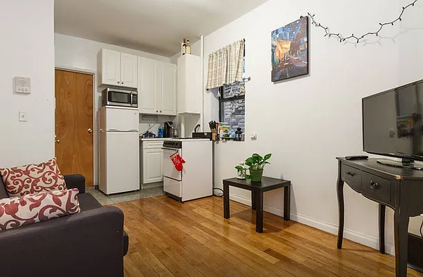 Rented by Sky Management | media 9