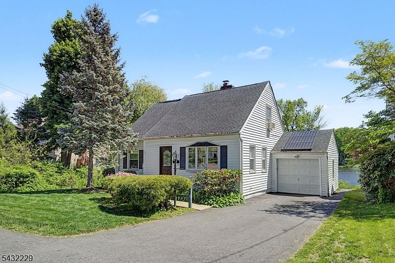 1st image of 55 Intervale Rd
