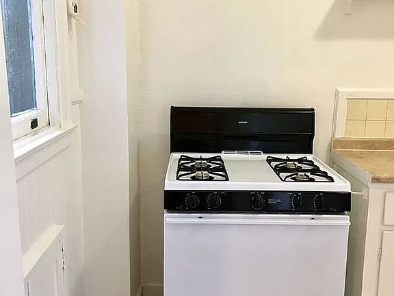 4th image of 1501 Polk St #37