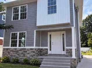 71 Broadfield Rd, Hempstead, NY 11550