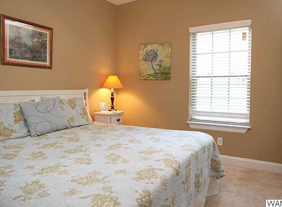 5th image of 3218 Veterans Mem Pkwy Unit 3107
