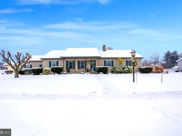 27 Ocelot Dr, Hanover, PA 17331
