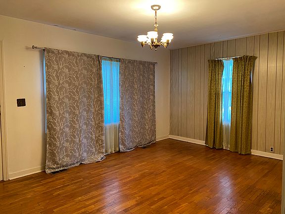 3rd image of 2401 Smithland Ln