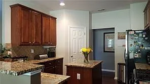 7613 Cedar Grove Ct — Photo 4