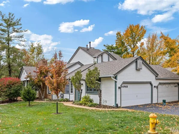 14968 Manor Lake Dr, Chesterfield, MO 63017