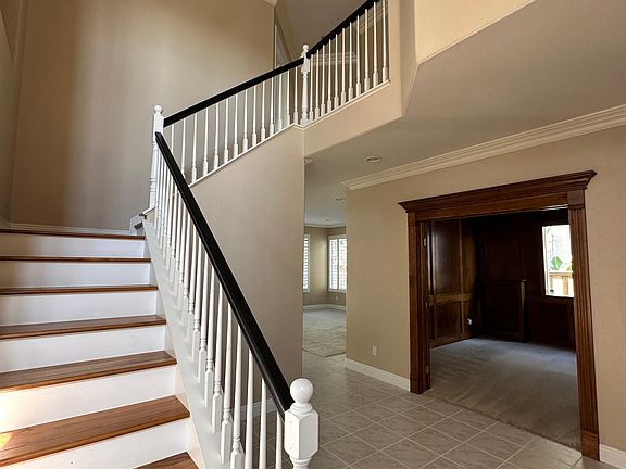 5th image of 6271 Canyon Bluff Ct
