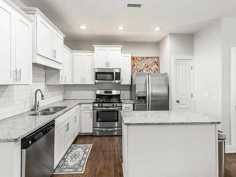 302 Reid Dr — Photo 7