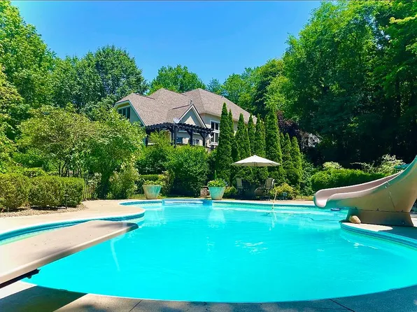 10212 Sage Creek Dr, Galena, OH 43021