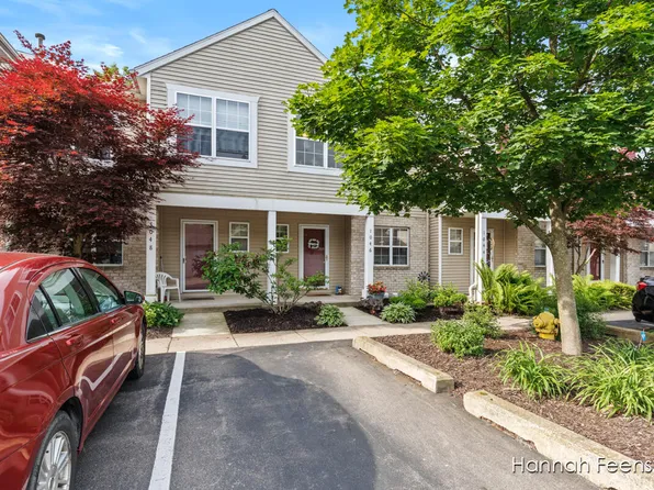 1046 Ada Place Dr SE, Grand Rapids, MI 49546