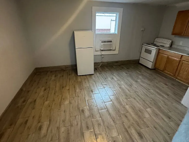 403 E 3rd St #405 — Photo 31