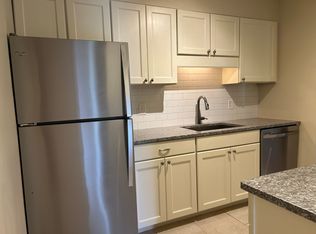 80 Ledgewood Cir, Burlington, VT 05401