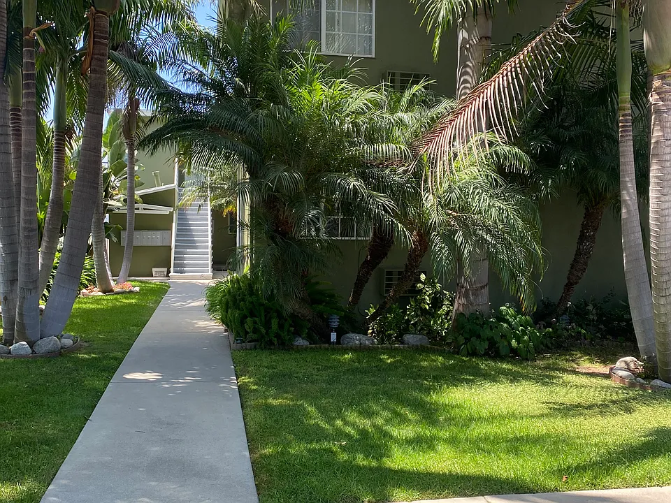 5369 Inglewood Blvd #3