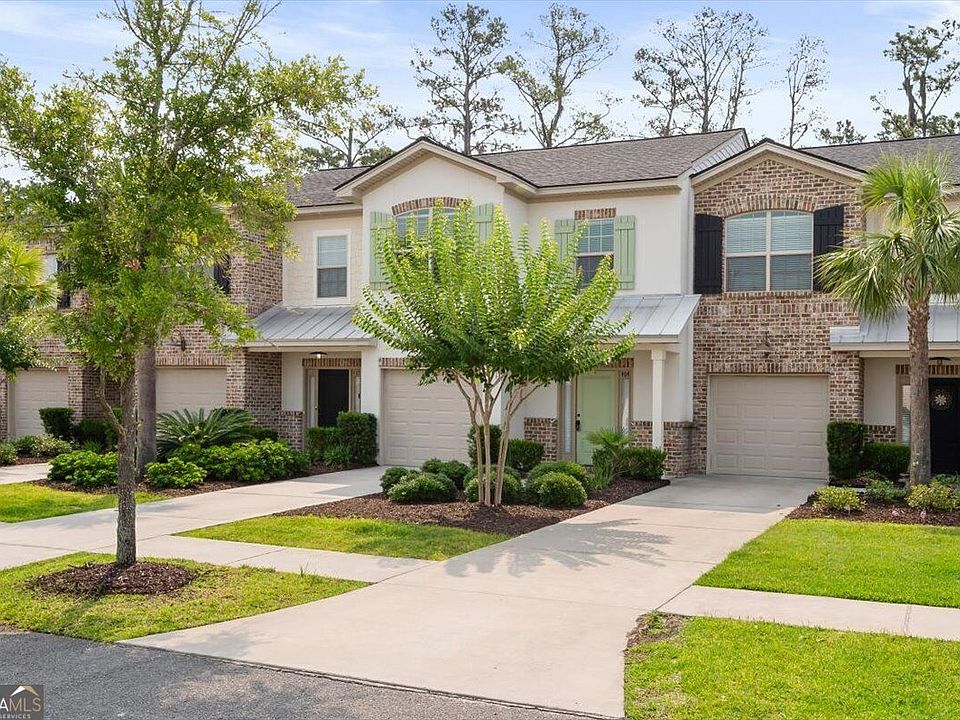 1st image of 404 Mariners Cir