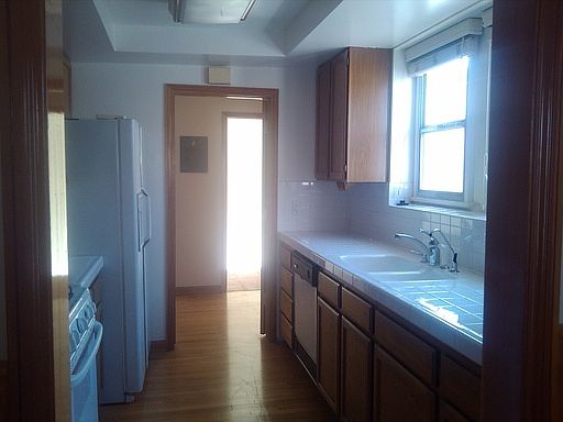 2nd image of 1022 S Corning St