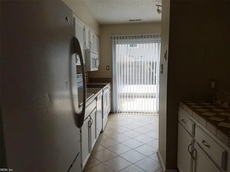 3647 Smokey Chamber Dr — Photo 16