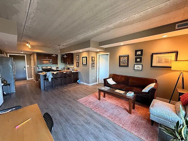 1334 W Morse Ave #506 — Photo 2