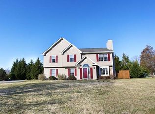 200 Jameswood Dr, Forest, VA 24551