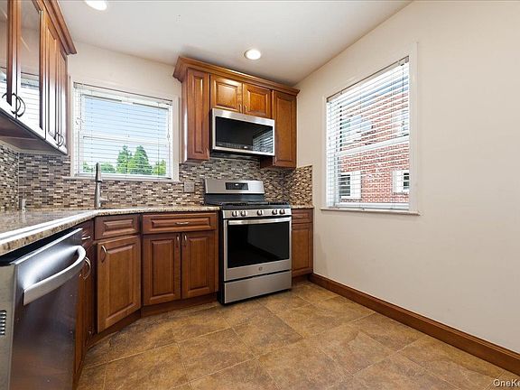 5th image of 260-70 73rd Ave Floor 1