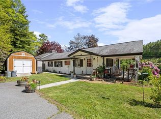 190 Benfield Road, Crossnore, NC 28616
