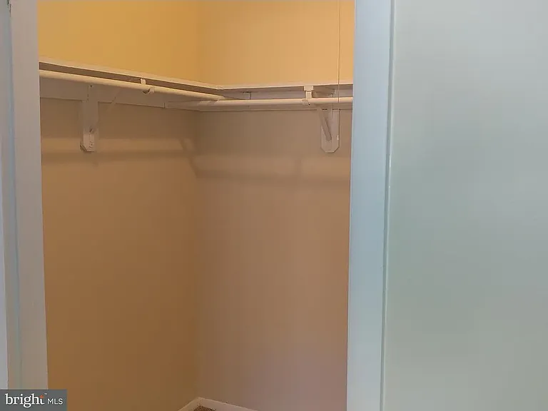 962 Topview Dr — Photo 8