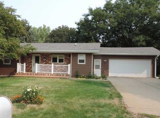 4206 Hermans Loop, Yankton, SD 57078