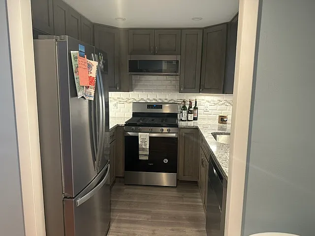 2 bed, 844 sqft, $2,500 — Photo 4