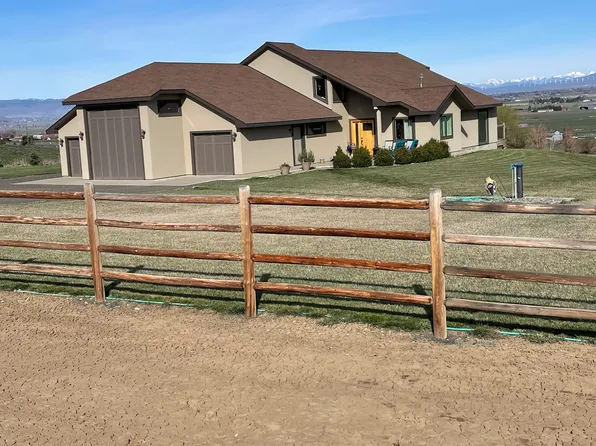 421 Stone Gate Dr, Ellensburg, WA 98926