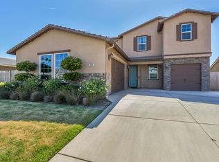 1008 Whitmore Ave, Clovis, CA 93619