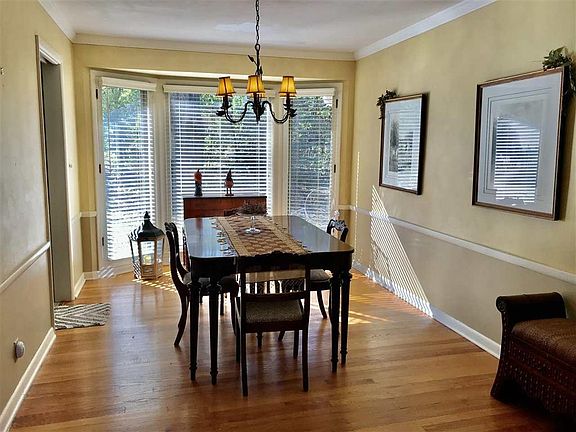 5th image of 2507 Whitehall Ln
