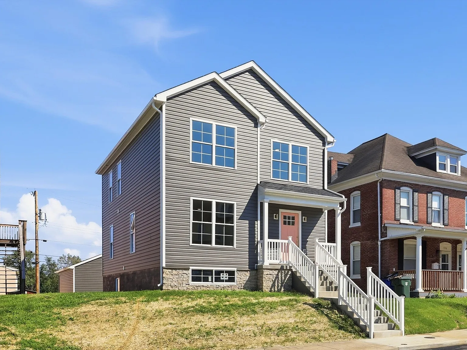 4 bed, 1759 sqft, $2,850 — Photo 3