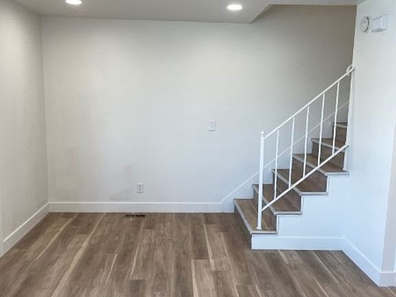 5th image of 9040 S Goddard Cir