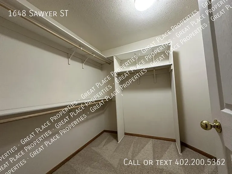 1648 Sawyer St — Photo 17