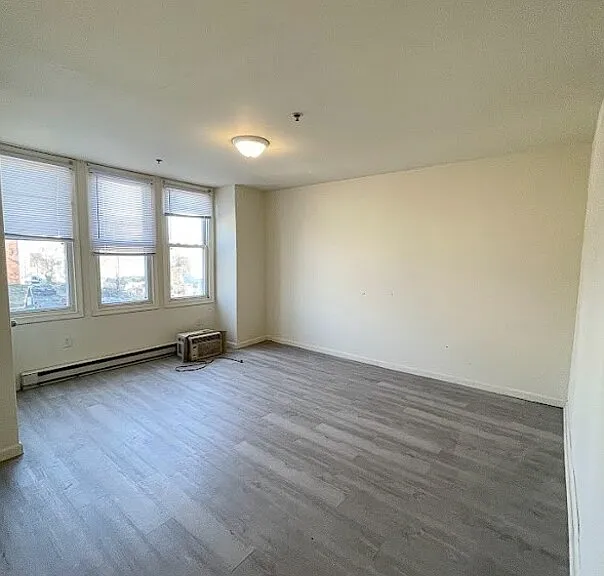 317 S 60th St #1 — Photo 5