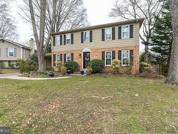 3rd image of 1906 Leo Ln