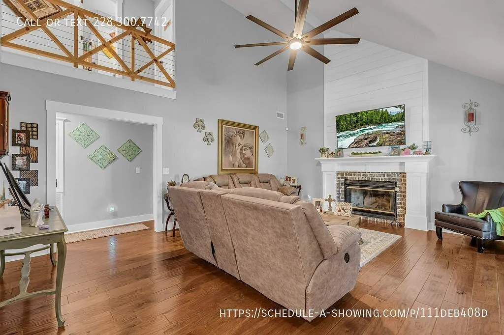 3 bed, 1900 sqft, $2,450 — Photo 4
