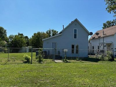 1607 Lyon St, Des Moines, IA, 50316