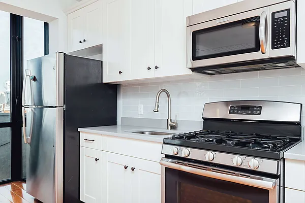 Rented by Nooklyn NYC LLC | media 16