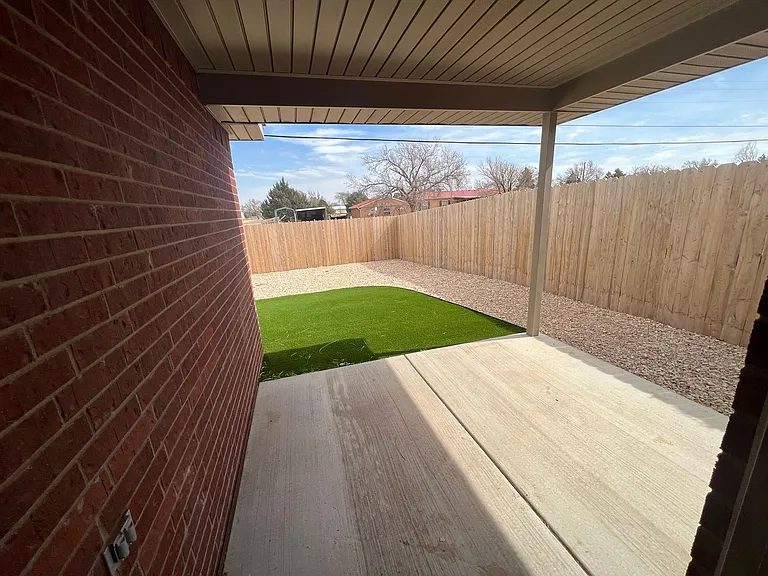 1914 Kirksey Ave — Photo 4