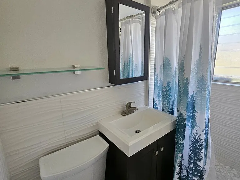 360 W Fray St — Photo 24