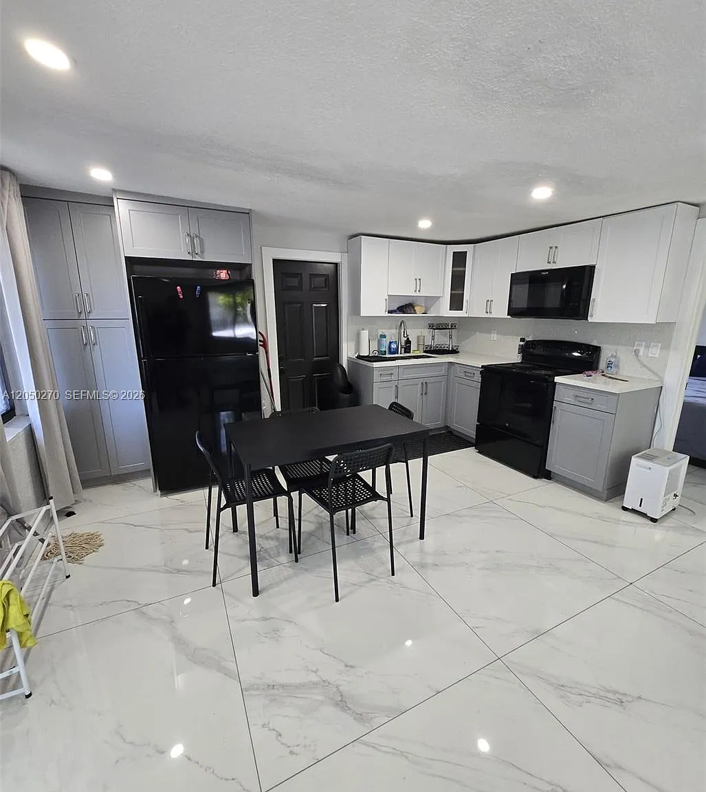 Biscayne Shores Corr Plat — Photo 3