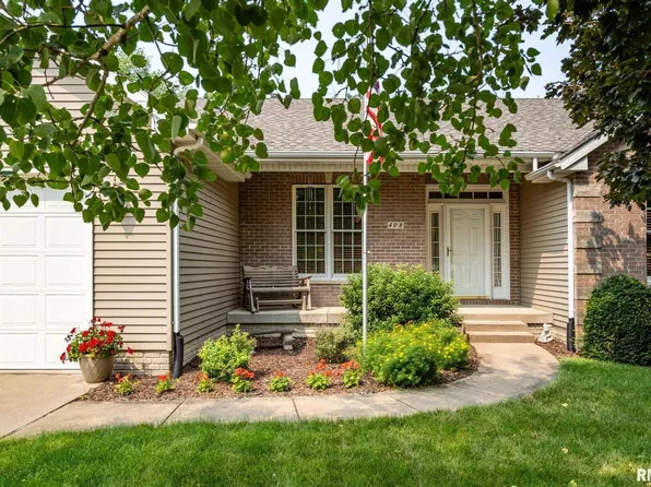 408 S Eastwood Dr, Long Grove, IA 52756