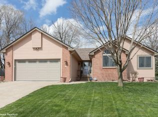 513 28th Ct, West Des Moines, IA 50265